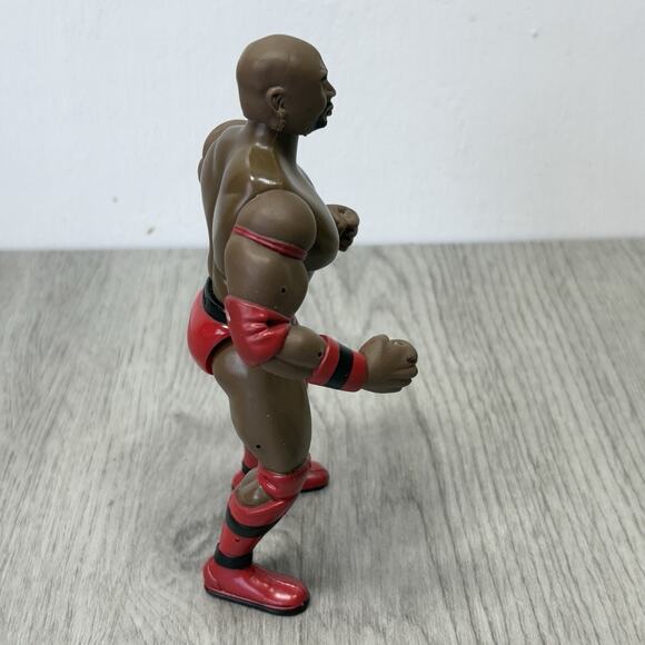 WWF WWE 1996 Jakks Ahmed Johnson Bone Crishing Action Wrestling Action Figure - Picture 5 of 6